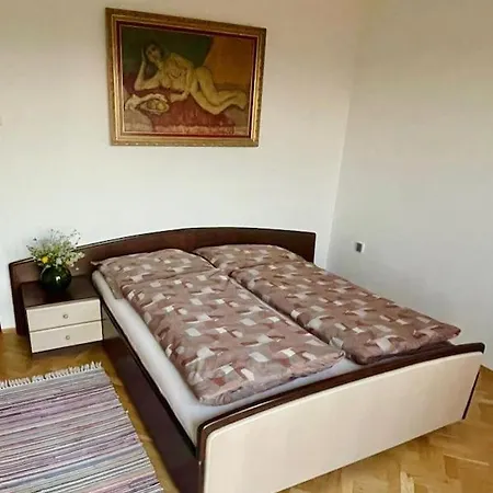 Apartment With Beautiful View Of Avala Mountain 3 For 6 Guests Max Srb, De, En *